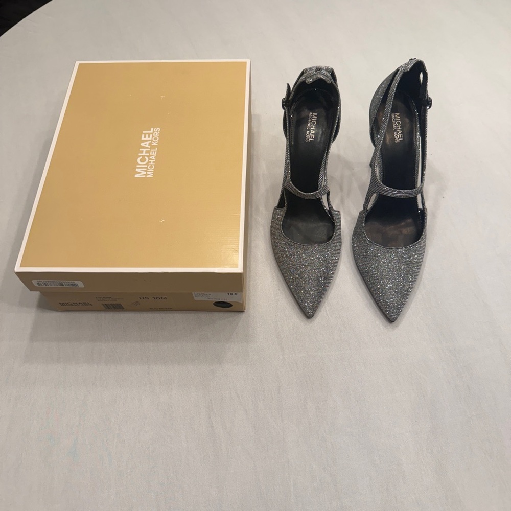 Michael Kors “Ava” Pump - Size 10